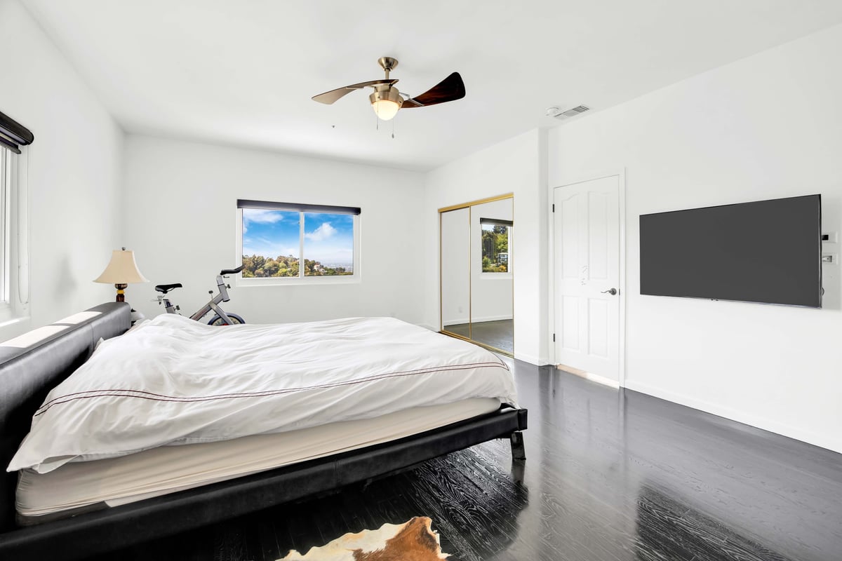 The Artist’s Summit