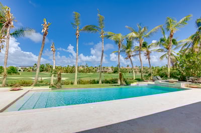 Luxury Villa Photo #6