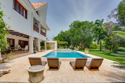 Luxury Villa Photo #8