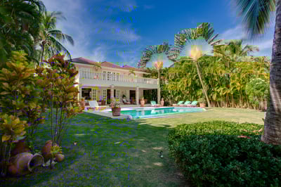 Luxury Villa Photo #4