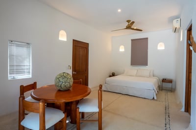 Luxury Villa Photo #47