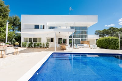 Luxury Villa Photo #3