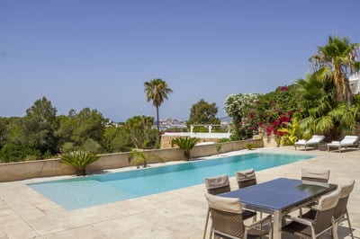 Luxury Villa Photo #5