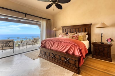 Luxury Villa Photo #51