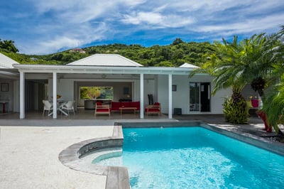 Luxury Villa Photo #4