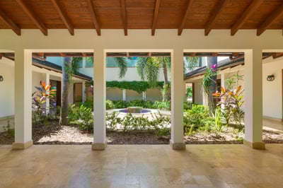 Luxury Villa Photo #36