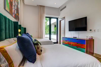 Luxury Villa Photo #31