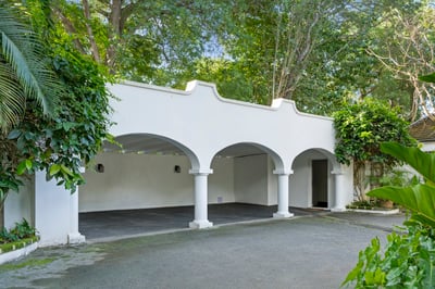 Luxury Villa Photo #47