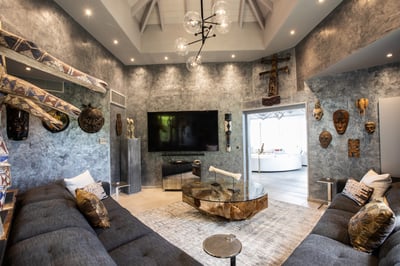 Luxury Villa Photo #17
