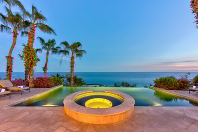 Luxury Villa Photo #11