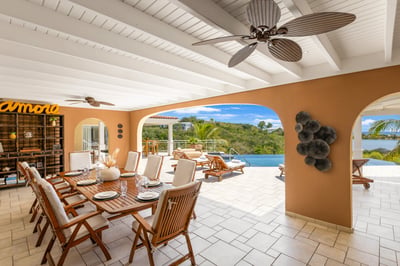 Luxury Villa Photo #18