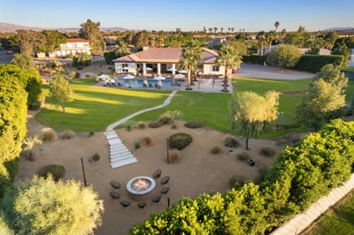 Luxury Villa Photo #18