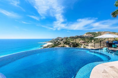 Luxury Villa Photo #7