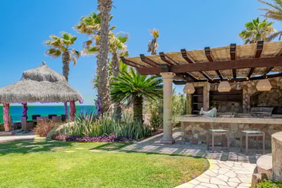 Luxury Villa Photo #10