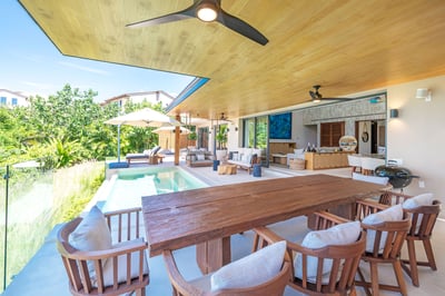 Luxury Villa Photo #14