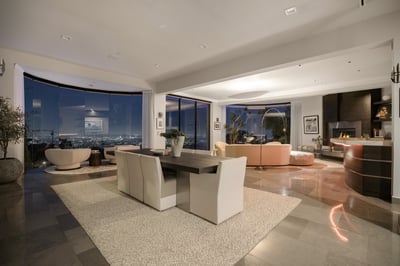 Luxury Villa Photo #34