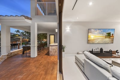 Luxury Villa Photo #17