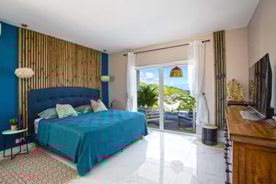 Luxury Villa Photo #20