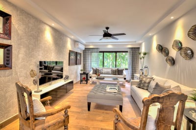 Luxury Villa Photo #15