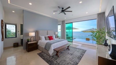 Luxury Villa Photo #65