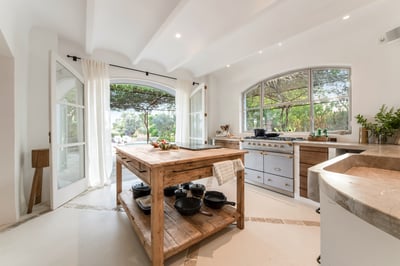 Luxury Villa Photo #26