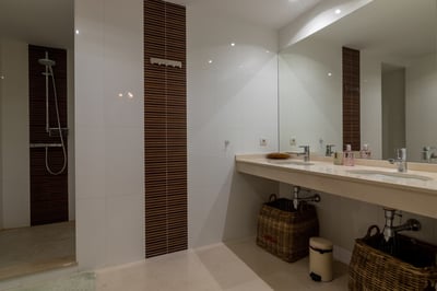 Luxury Villa Photo #25
