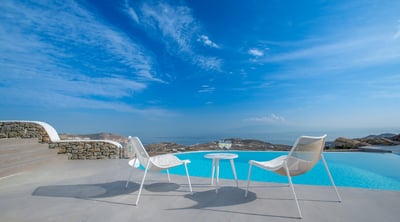 Luxury Villa Photo #3