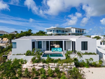 Luxury Villa Photo #3