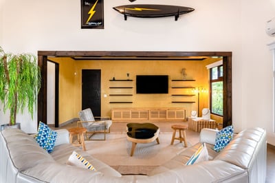 Luxury Villa Photo #9