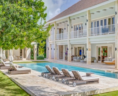 Luxury Villa Photo #6
