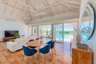Luxury Villa Photo #23
