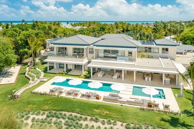 Luxury Villa Photo #2