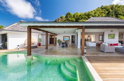 Luxury Villa Photo #4