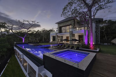Luxury Villa Photo #3