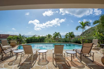 Luxury Villa Photo #4