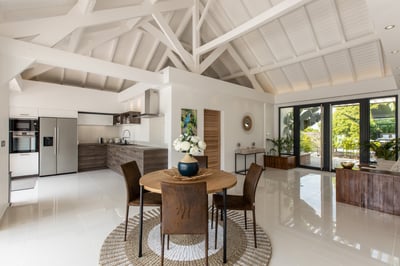 Luxury Villa Photo #20
