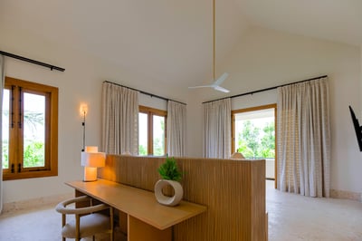 Luxury Villa Photo #25