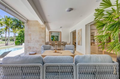 Luxury Villa Photo #16