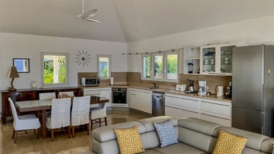 Luxury Villa Photo #34