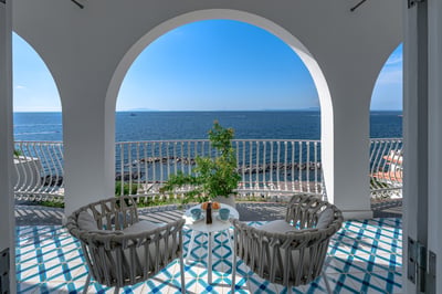 Luxury Villa Photo #17