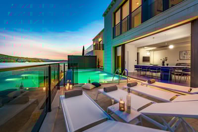 Luxury Villa Photo #3