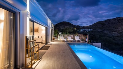 Luxury Villa Photo #9