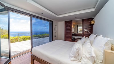 Luxury Villa Photo #56
