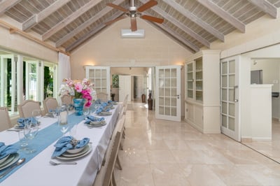 Luxury Villa Photo #17