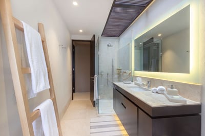 Luxury Villa Photo #25