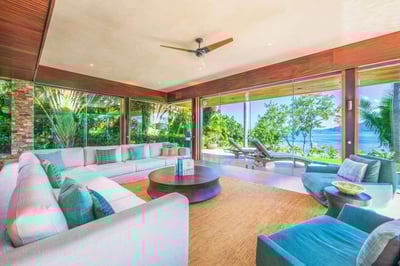 Luxury Villa Photo #17