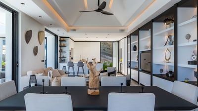 Luxury Villa Photo #38