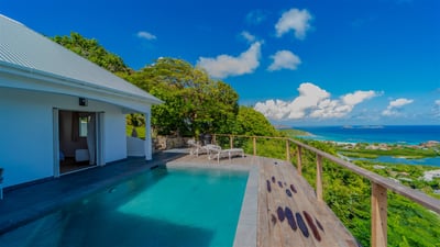 Luxury Villa Photo #3