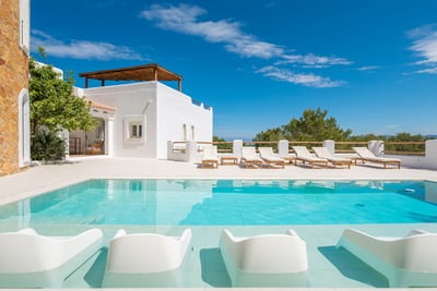 Luxury Villa Photo #6