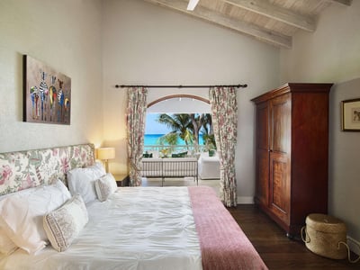 Luxury Villa Photo #12